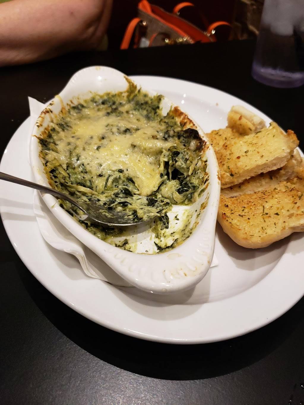 Olde Bostons Restaurant & Pub | restaurant | 809 Central Ave # 110 # 110, Fort Dodge, IA 50501, USA | 5159555333 OR +1 515-955-5333