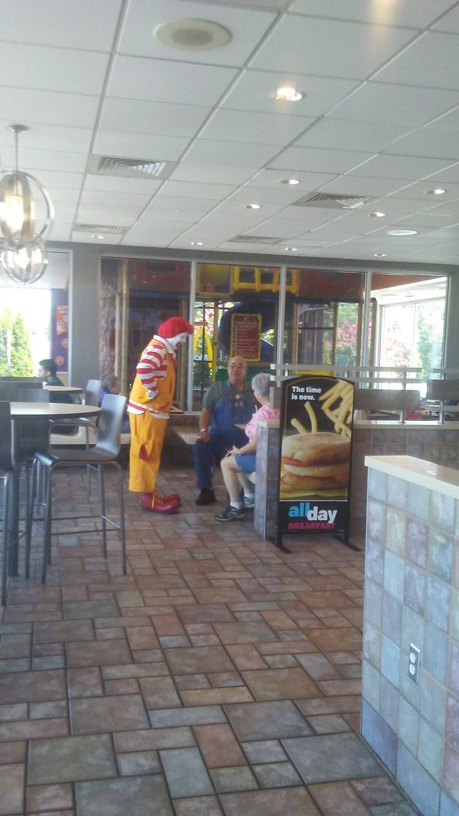 McDonalds | cafe | 7611 Augusta Rd, Piedmont, SC 29673, USA | 8642995402 OR +1 864-299-5402