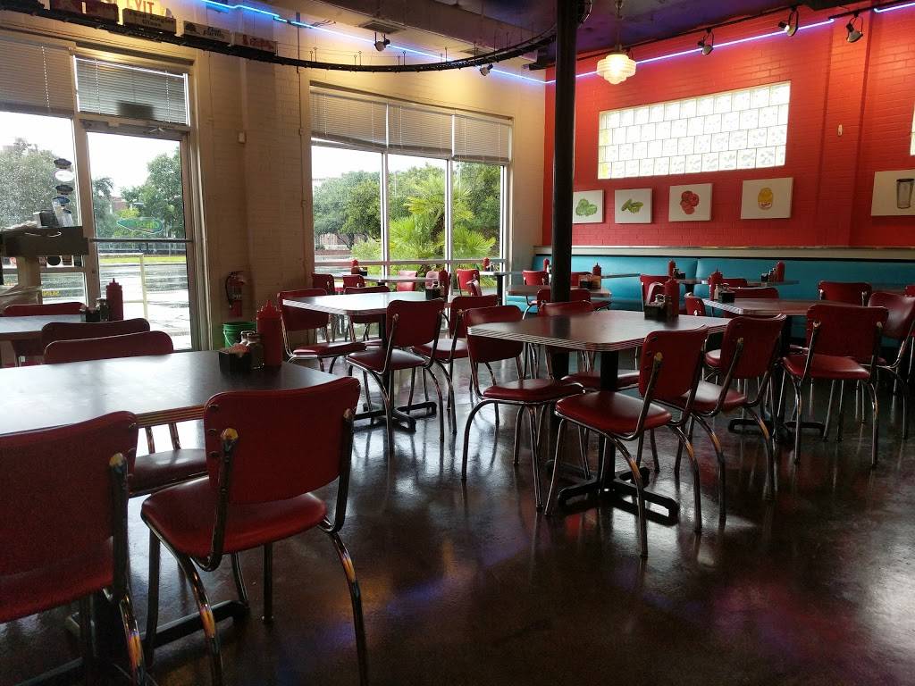 Cheesy Janes | restaurant | 4200 Broadway St, San Antonio, TX 78209, USA | 2108260800 OR +1 210-826-0800