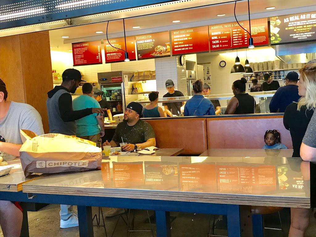 Chipotle Mexican Grill | restaurant | 815 Hutchinson River Pkwy, Bronx, NY 10465, USA | 7188221696 OR +1 718-822-1696