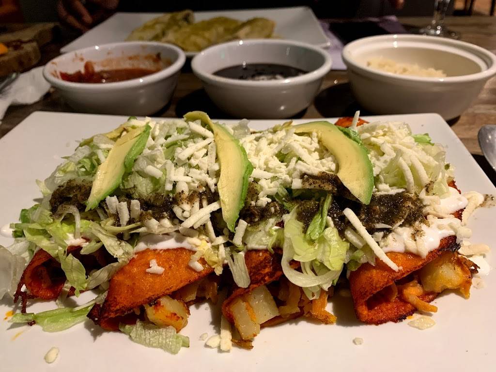 Copal Progressive Mexican Cuisine | restaurant | 4747 Pioneers Blvd, Lincoln, NE 68506, USA | 4024860488 OR +1 402-486-0488