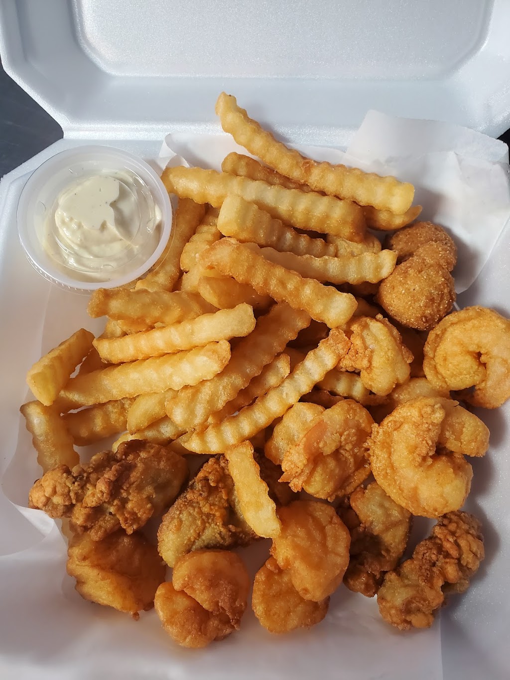Legacy Seafood Market | restaurant | 179 Ashton Plaza St, Millbrook, AL 36054, USA | 3345176960 OR +1 334-517-6960