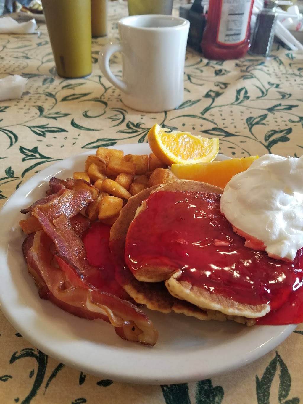 Reagans House of Pancakes | restaurant | 2820 Parkway, Pigeon Forge, TN 37863, USA | 8654280652 OR +1 865-428-0652