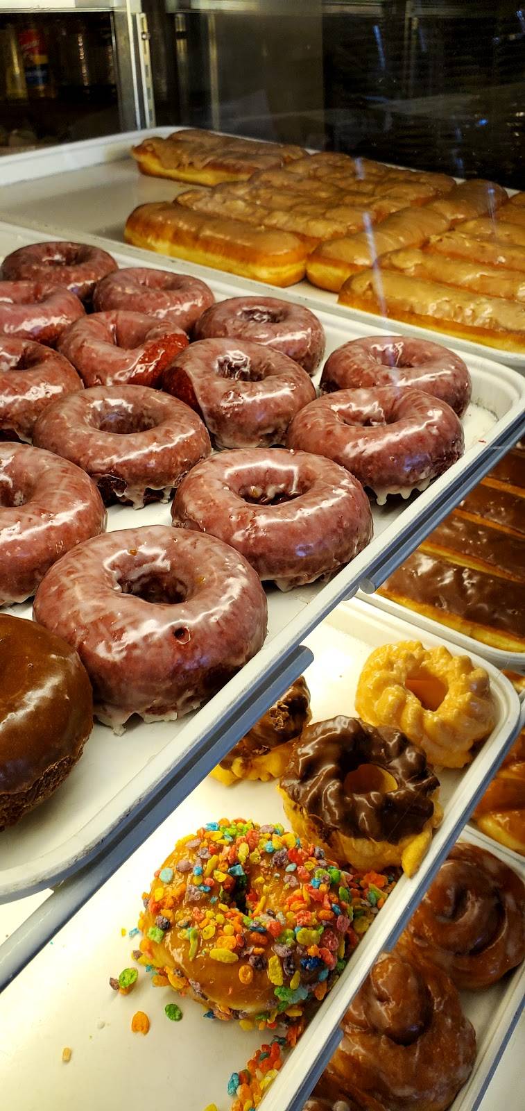 Beyond Donuts And Cafe | cafe | 8110 W Union Hills Dr #208, Glendale, AZ 85308, USA | 6233123780 OR +1 623-312-3780