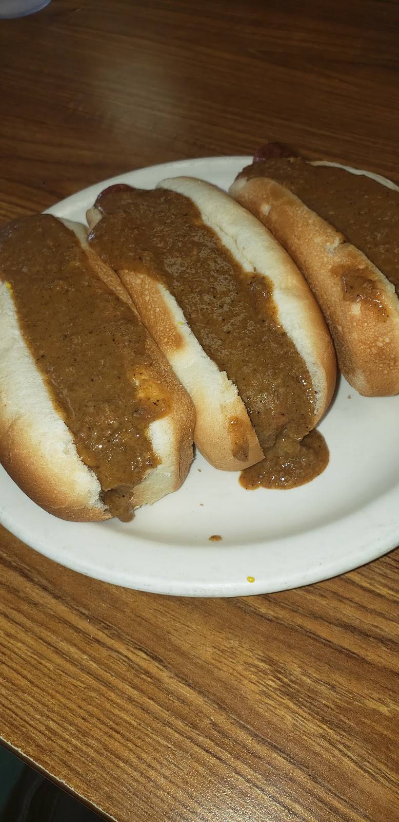 Louies Texas Red Hots | restaurant | 2350 Delaware Ave, Buffalo, NY 14213, USA | 7168776618 OR +1 716-877-6618