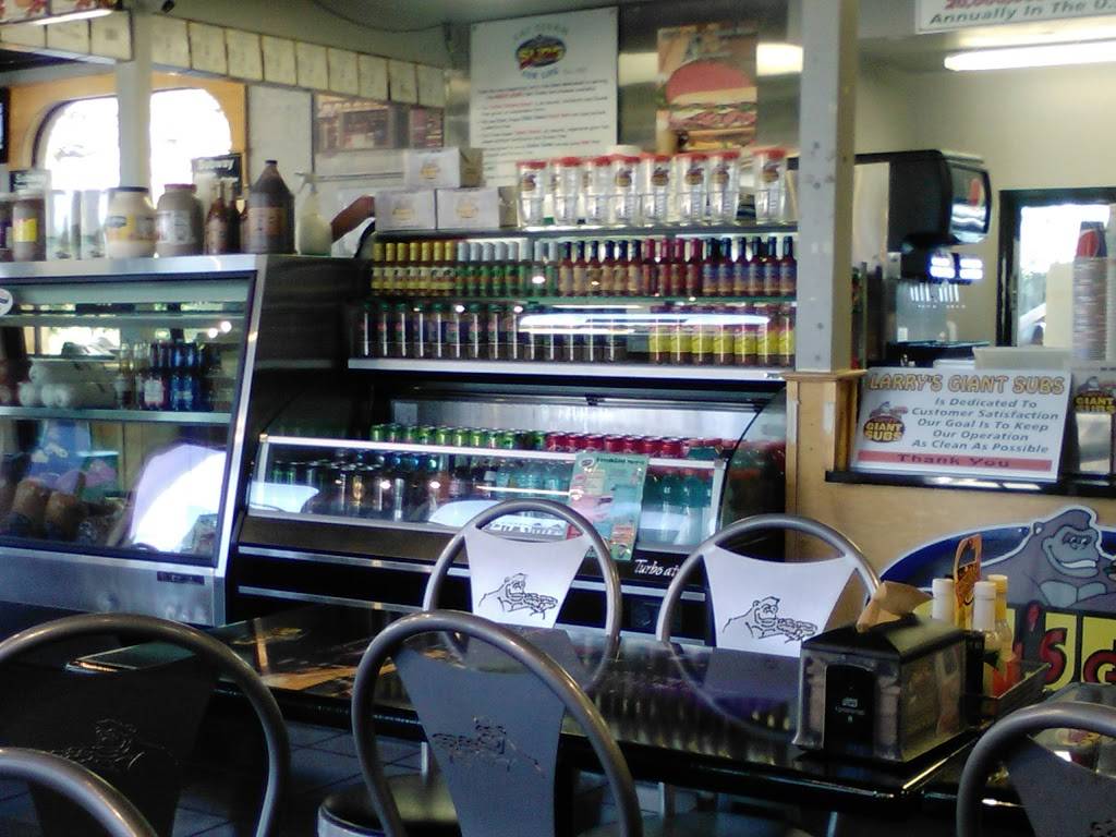 Larrys Giant Subs | restaurant | 700 S Palm Ave, Palatka, FL 32177, USA | 3865302001 OR +1 386-530-2001