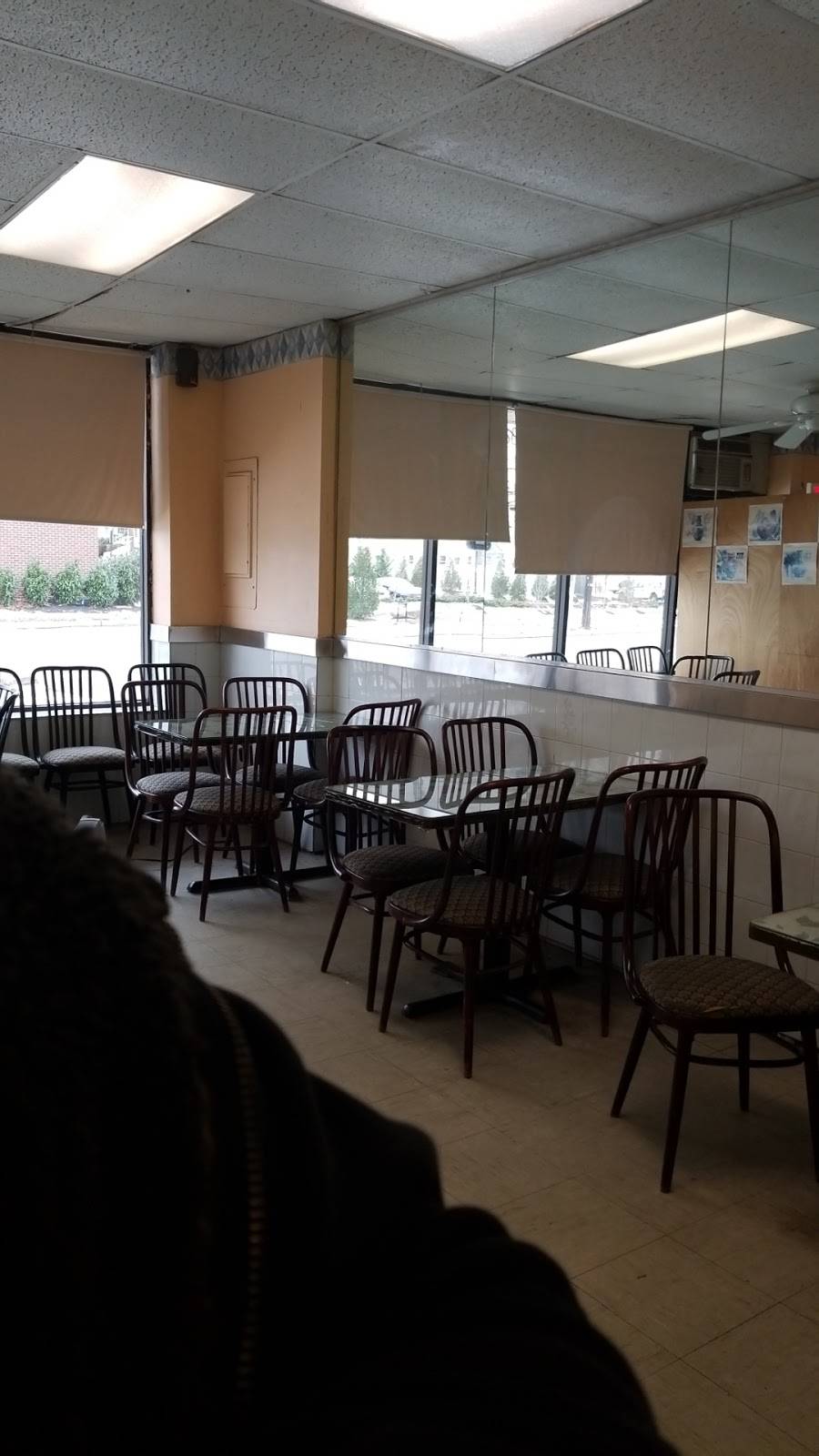 Good Friend Chinese Restaurant | restaurant | 1014 Rahway Ave, Avenel, NJ 07001, USA | 7326343918 OR +1 732-634-3918