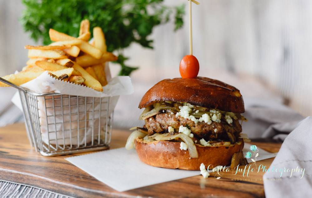 Turtles Restaurant | restaurant | 8875 Midnight Pass Rd, Sarasota, FL 34242, USA | 9413462207 OR +1 941-346-2207