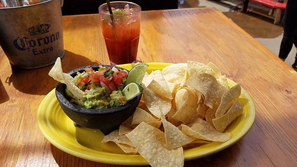 Dos Gringos Mesa | restaurant | 1958 S Greenfield Rd, Mesa, AZ 85206, USA | 4806335525 OR +1 480-633-5525