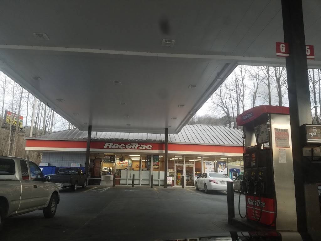 RaceTrac | bakery | 401 US-441, Clayton, GA 30525, USA | 7067827926 OR +1 706-782-7926