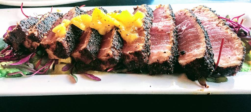 The Social Bar and Grill | restaurant | 1715 Dock St, Tacoma, WA 98402, USA | 2533013835 OR +1 253-301-3835