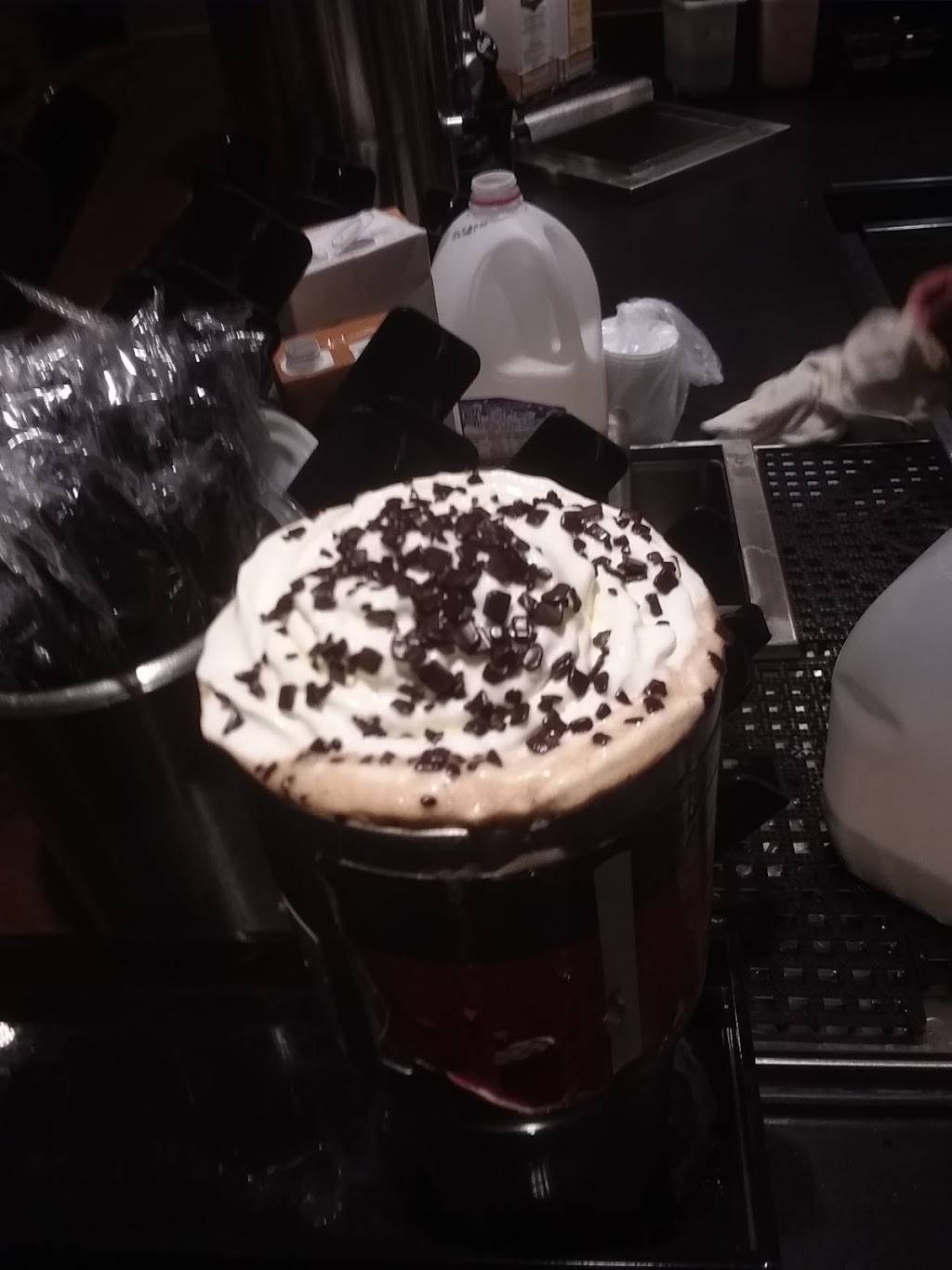 Starbucks | cafe | 6800 Oxon Hill Rd #898, National Harbor, MD 20745, USA | 3015679256 OR +1 301-567-9256