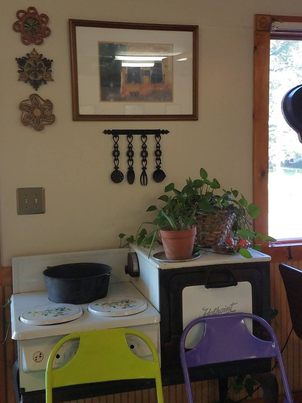 Meal on the Hill | restaurant | 104 Wilson Bridge Rd, Ninety Six, SC 29666, USA | 8645433287 OR +1 864-543-3287