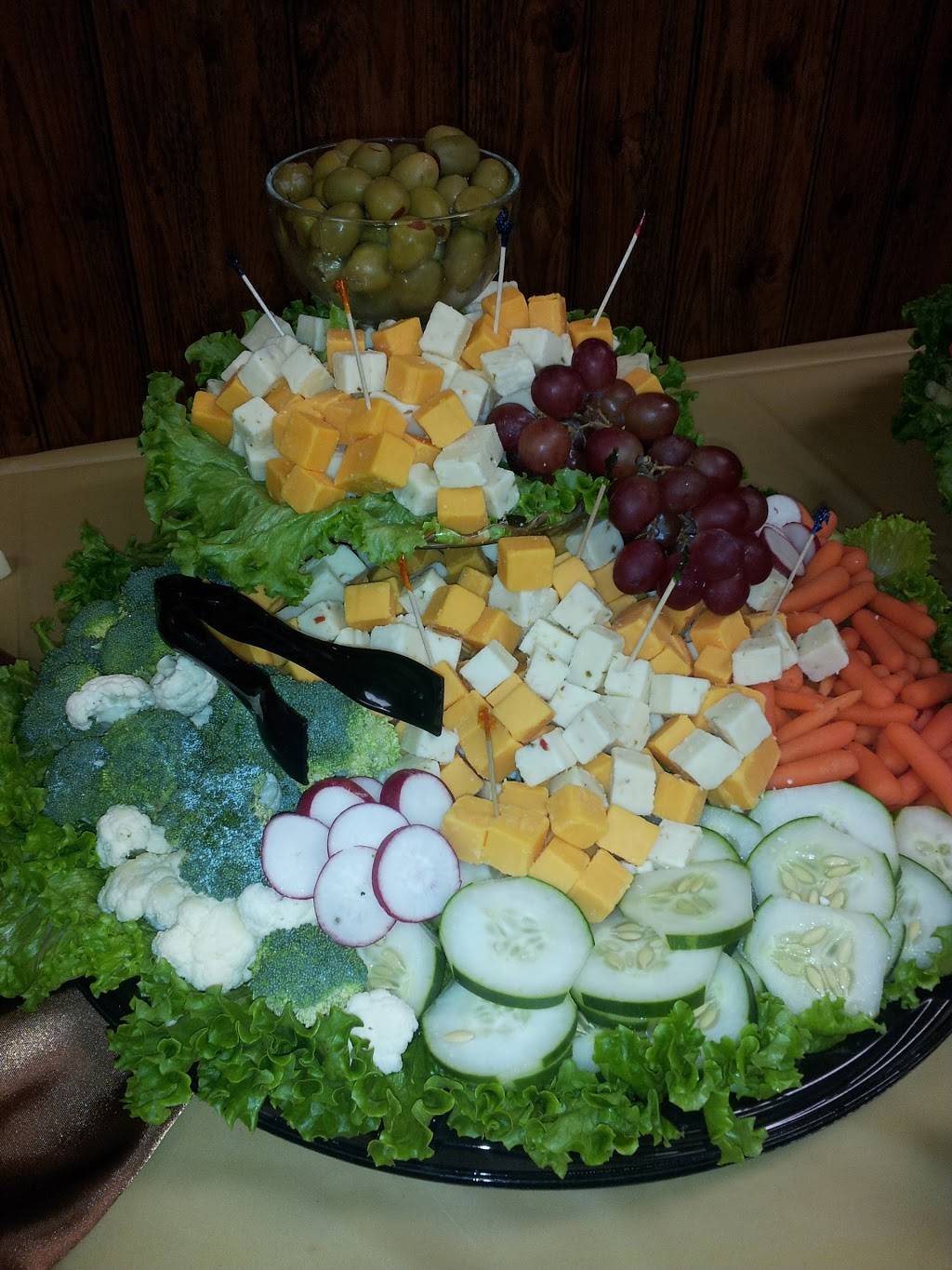 Big Jons Lunch Box | restaurant | 123 W 4th St, Mt Carmel, IL 62863, USA | 6182633272 OR +1 618-263-3272