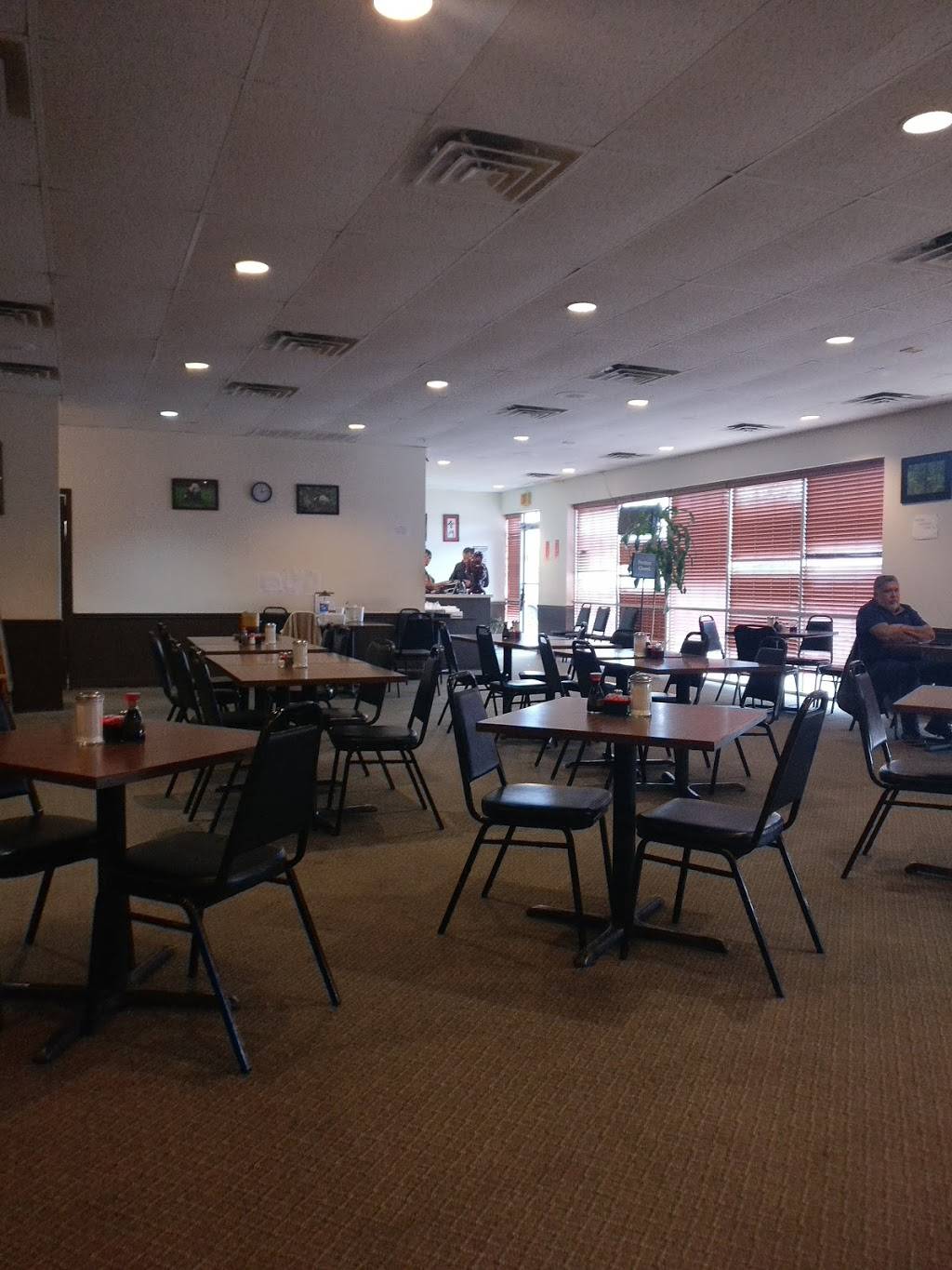 Golden Gate Express | restaurant | 1840 S General McMullen Dr, San Antonio, TX 78226, USA | 2104321688 OR +1 210-432-1688