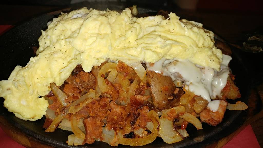 DeAvilas Restaurant & Catering | restaurant | 371 Weir St, Taunton, MA 02780, USA | 5088232047 OR +1 508-823-2047