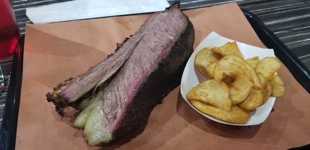 Smokin’ Looney “Q” | restaurant | 14035 Noblewood Plaza, Woodbridge, VA 22193, USA | 5712387868 OR +1 571-238-7868