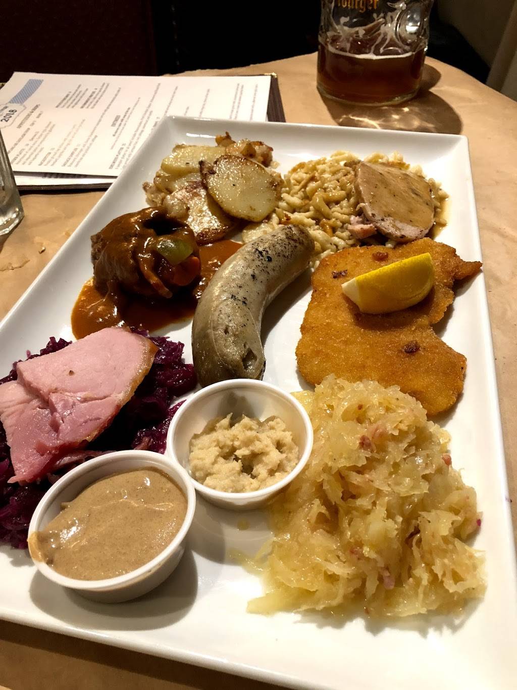 Edelweiss German American Cuisine | restaurant | 7650 W Irving Park Rd, Norridge, IL 60706, USA | 7084526040 OR +1 708-452-6040