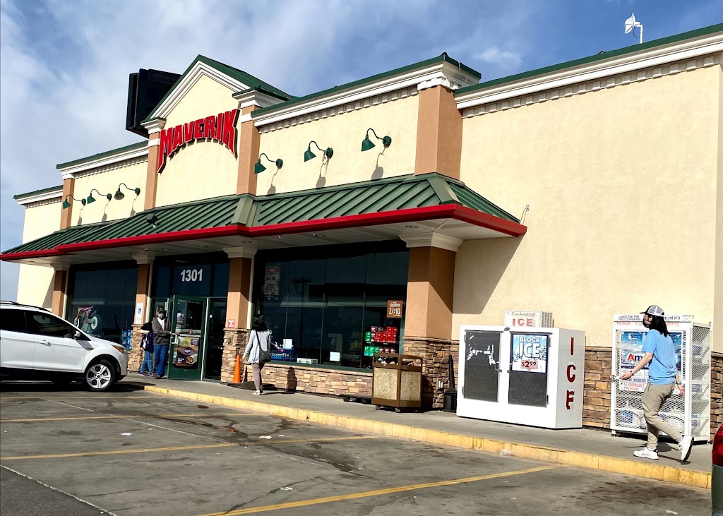 Maverik Adventures First Stop | restaurant | 1301 Navajo Blvd, Holbrook, AZ 86025, USA | 9285249310 OR +1 928-524-9310