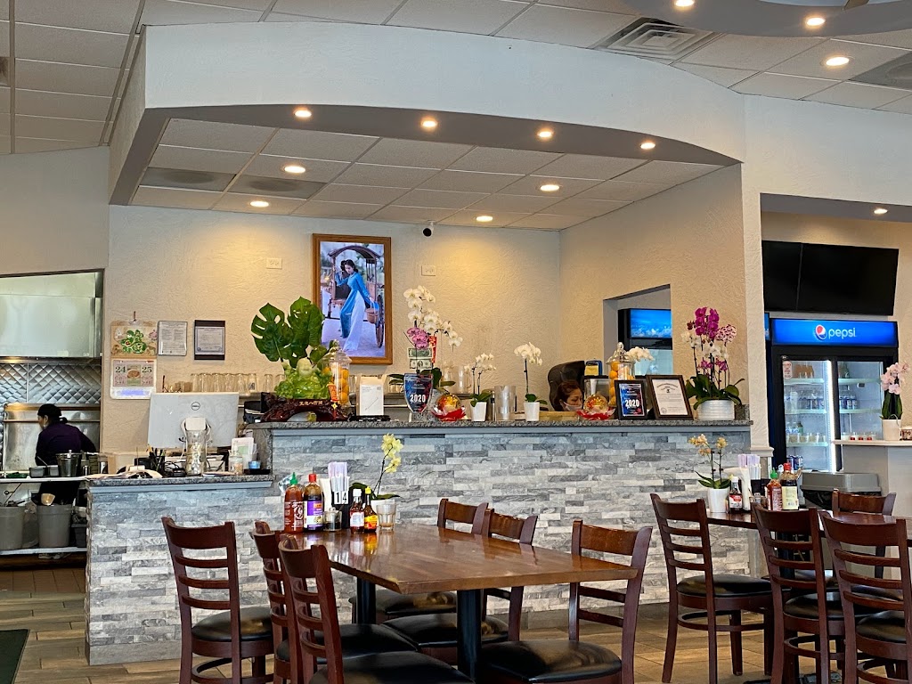 Pho Le 777 | restaurant | 6257 N McCormick Blvd, Chicago, IL 60659, USA | 7739426630 OR +1 773-942-6630