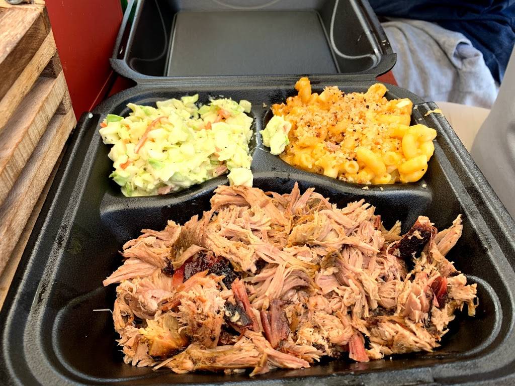 Mikes Bbq 101 | restaurant | 101900 Overseas Hwy, Key Largo, FL 33037, USA | 9546545259 OR +1 954-654-5259