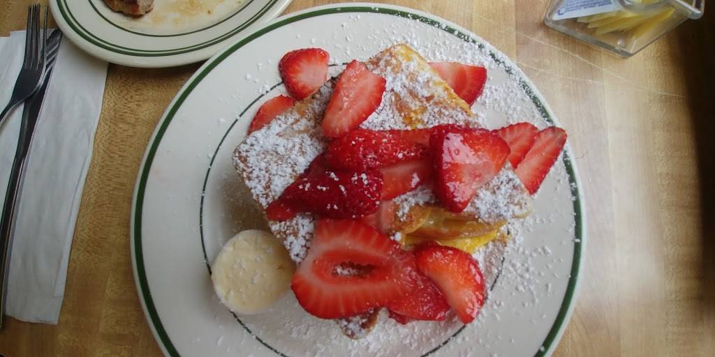 Capitol Diner | restaurant | 431 Union St, Lynn, MA 01901, USA | 7815959314 OR +1 781-595-9314