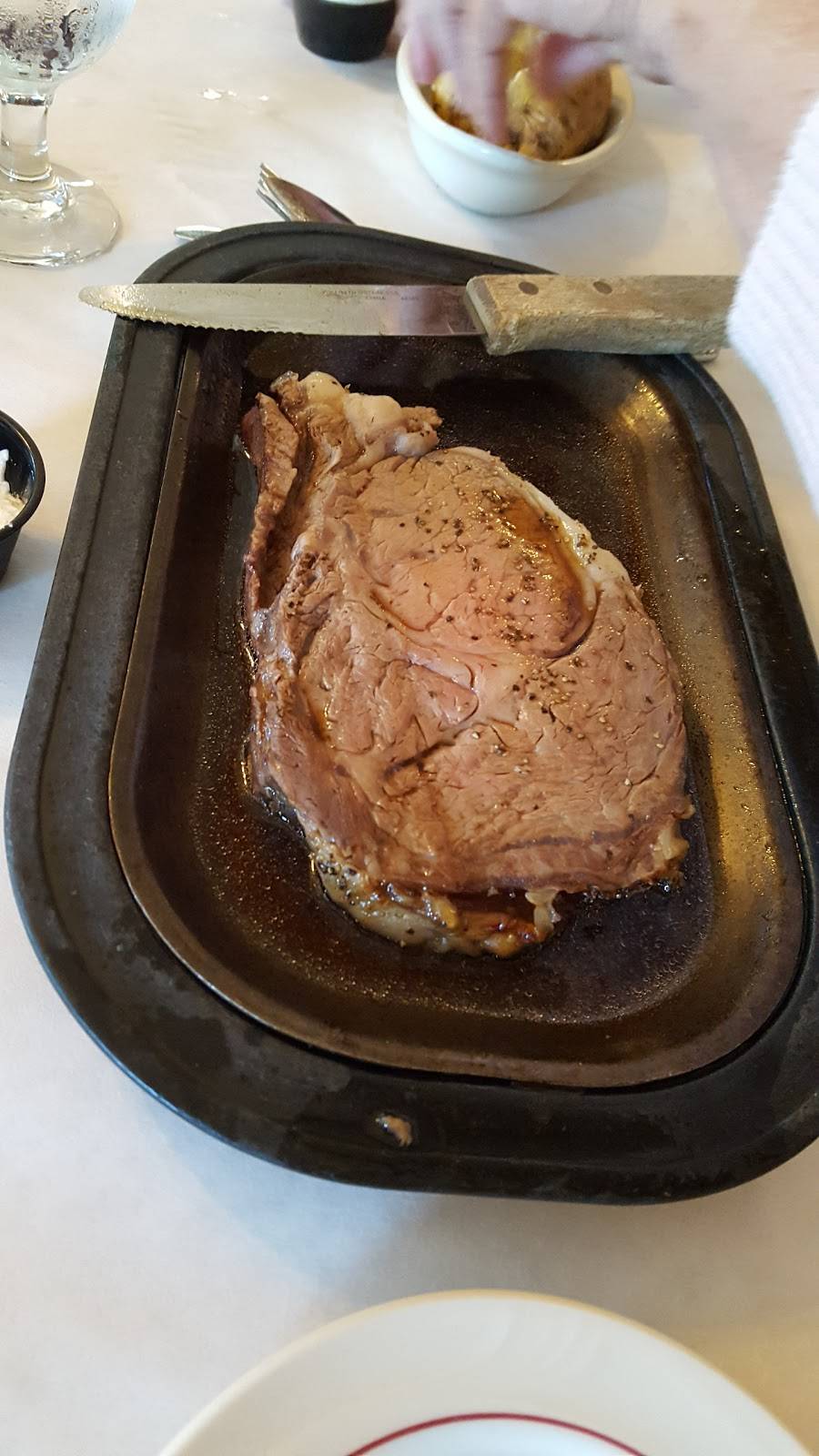 River Lake Inn Restaurant Gardens-Trails | restaurant | 767 Ralston Rd, Colon, MI 49040, USA | 2694322626 OR +1 269-432-2626