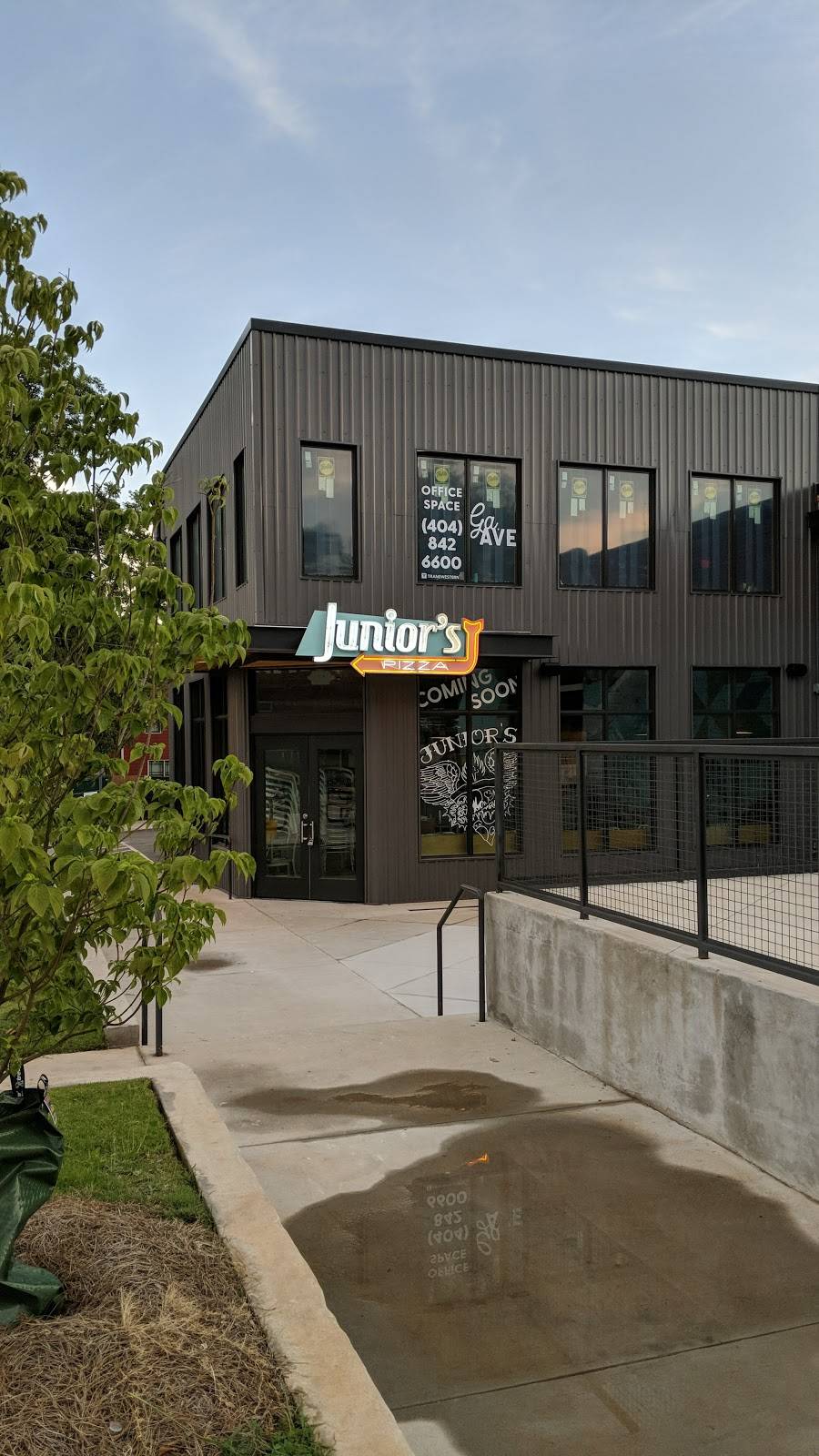 Juniors Pizza | restaurant | 77 Georgia Ave SE, Atlanta, GA 30312, USA | 4045497147 OR +1 404-549-7147