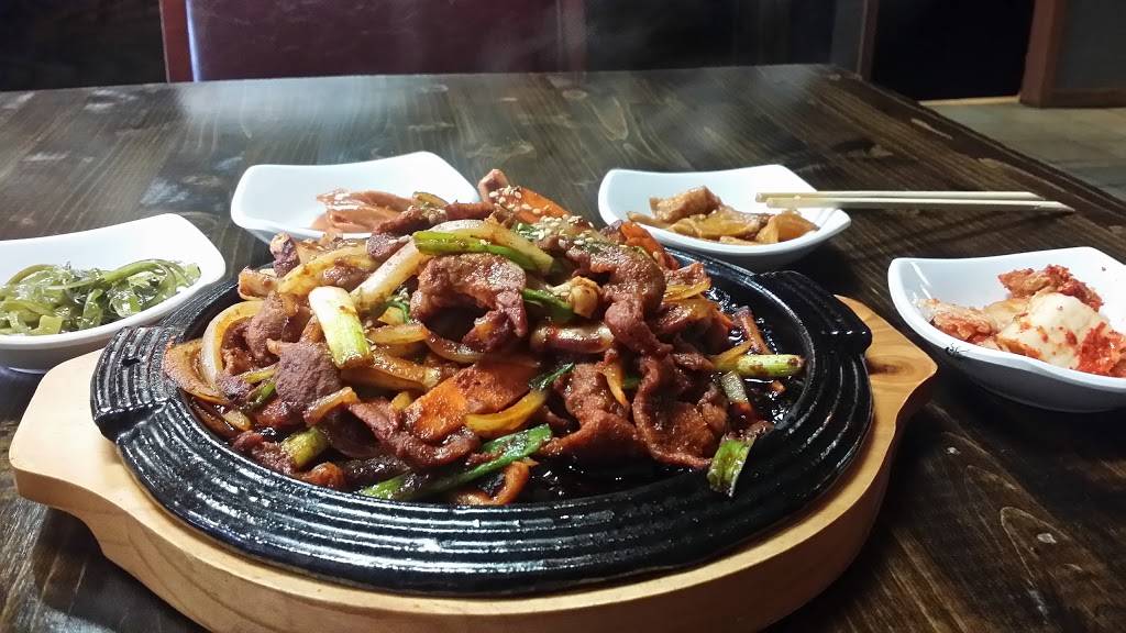 Sols on the Square | restaurant | 117 E Mifflin St, Madison, WI 53703, USA | 6082510116 OR +1 608-251-0116