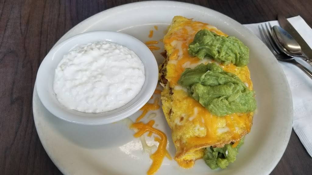 Village Kitchen | restaurant | 4853 Newport Ave, San Diego, CA 92107, USA | 6192220151 OR +1 619-222-0151