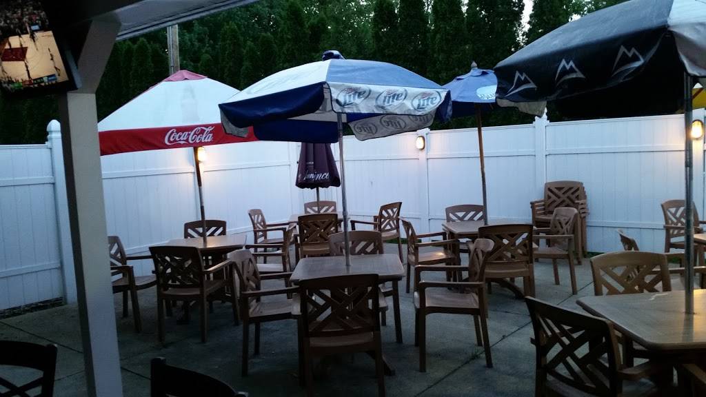 The 528 Tavern | restaurant | 111 N Lake St, Madison, OH 44057, USA | 4404286678 OR +1 440-428-6678