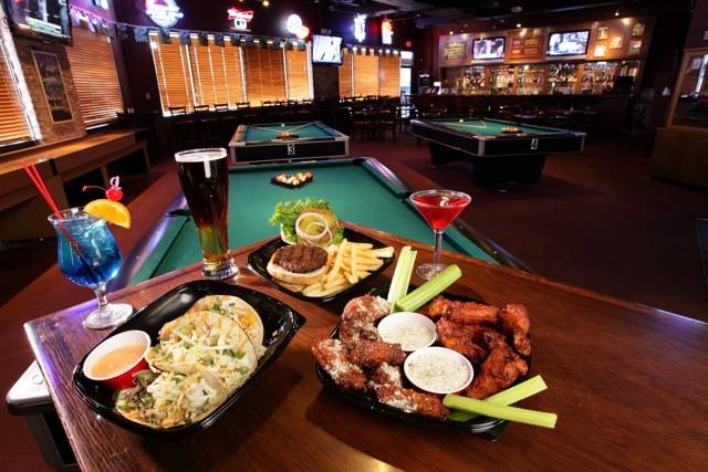 Brew Sports Pub West | restaurant | 8041 N Mesa St, El Paso, TX 79932, USA | 9158420717 OR +1 915-842-0717