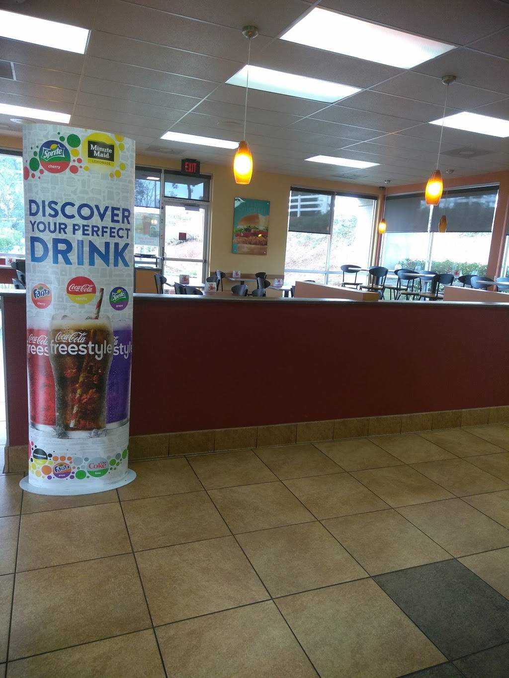 Jack in the Box | restaurant | 28083 Newhall Ranch Rd, Valencia, CA 91355, USA | 6612579267 OR +1 661-257-9267