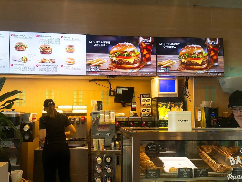 McDonalds | cafe | 631 Niagara St, Welland, ON L3C 1L9, Canada | 9057351064 OR +1 905-735-1064