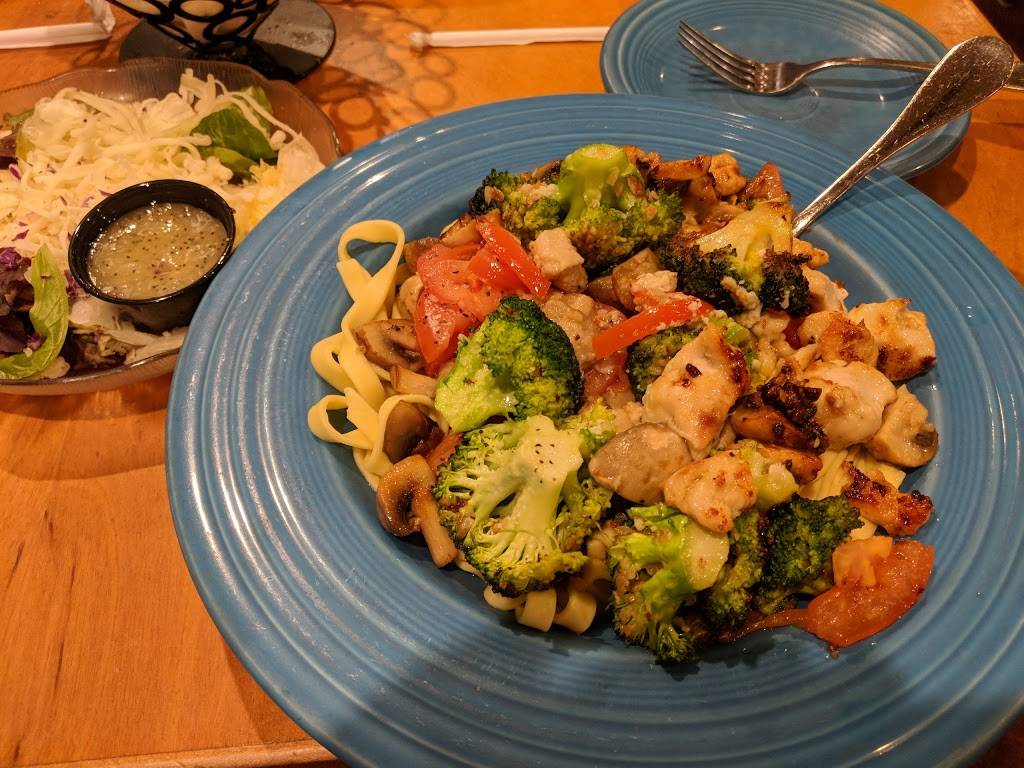 Santos Pizza & Pasta | restaurant | 7565 Pearl Rd, Cleveland, OH 44130, USA | 4402346480 OR +1 440-234-6480