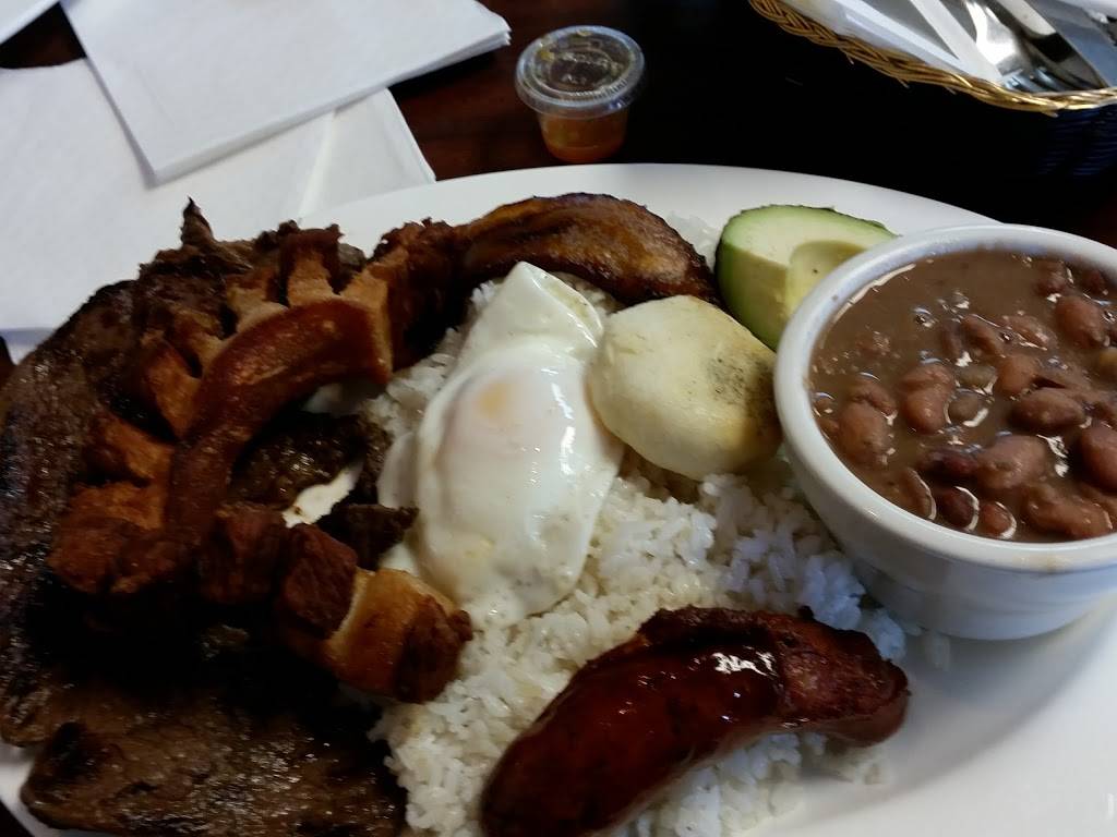 La Casa De Pollo | restaurant | 104 Speedwell Ave, Morristown, NJ 07960, USA | 9732671311 OR +1 973-267-1311