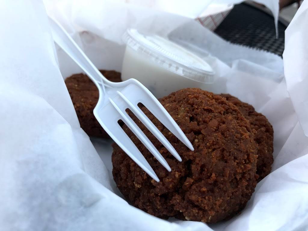 Kentro Gyros | restaurant | 229 N Washington St, Green Bay, WI 54301, USA | 9208840990 OR +1 920-884-0990