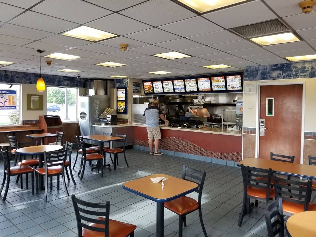 White Castle | restaurant | 840 W North Ave, Melrose Park, IL 60160, USA | 7083435486 OR +1 708-343-5486