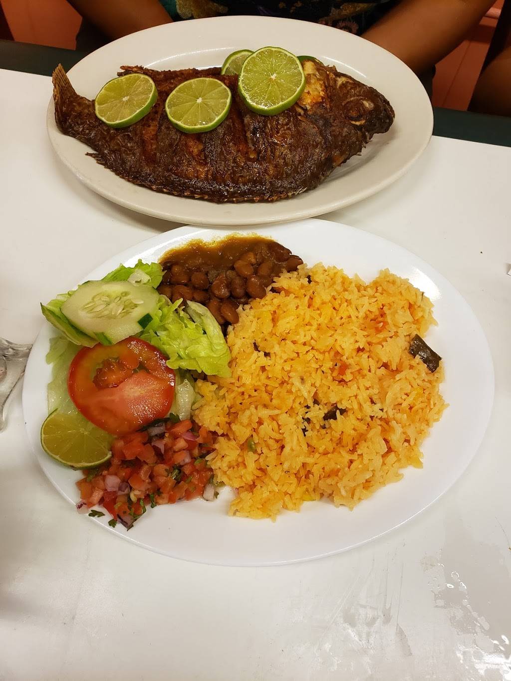 Amigos Restaurant | restaurant | 122 County St, New Bedford, MA 02744, USA | 7742066590 OR +1 774-206-6590