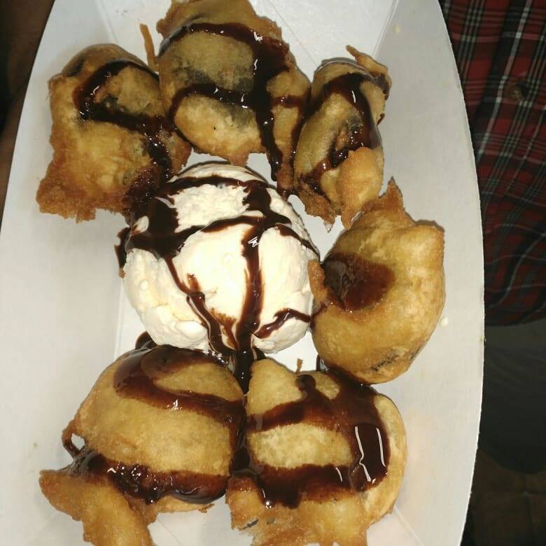 King of Snacks | restaurant | 128 S Guadalupe St, San Marcos, TX 78666, USA | 2105528337 OR +1 210-552-8337