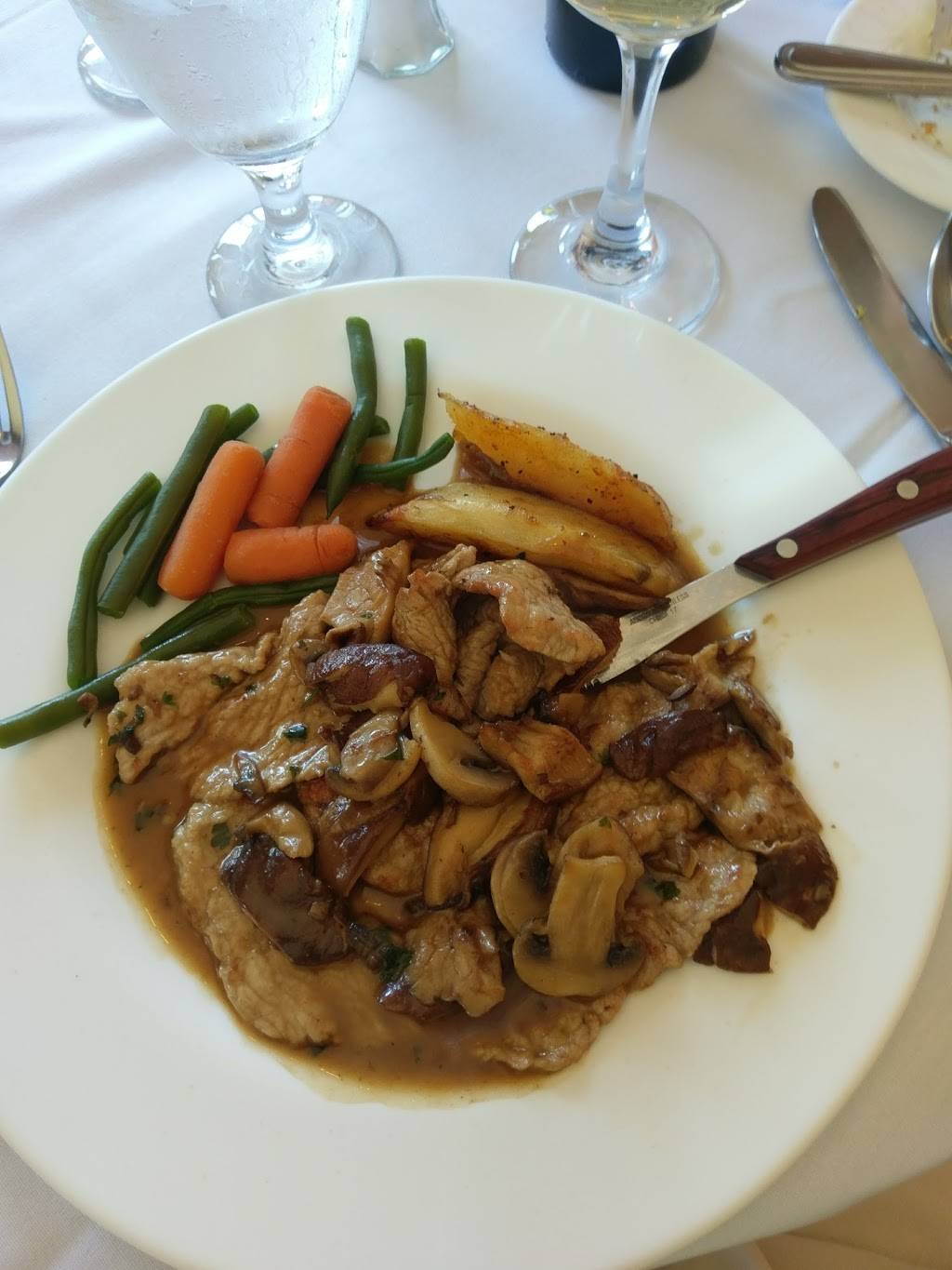 Divina Ristorante | meal takeaway | 461 Bloomfield Ave, Caldwell, NJ 07006, USA | 9732285228 OR +1 973-228-5228