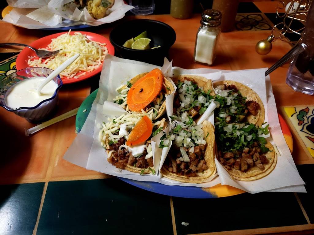 El Taco Veloz | restaurant | 1745 W Chicago Ave, Chicago, IL 60622, USA | 3127380363 OR +1 312-738-0363
