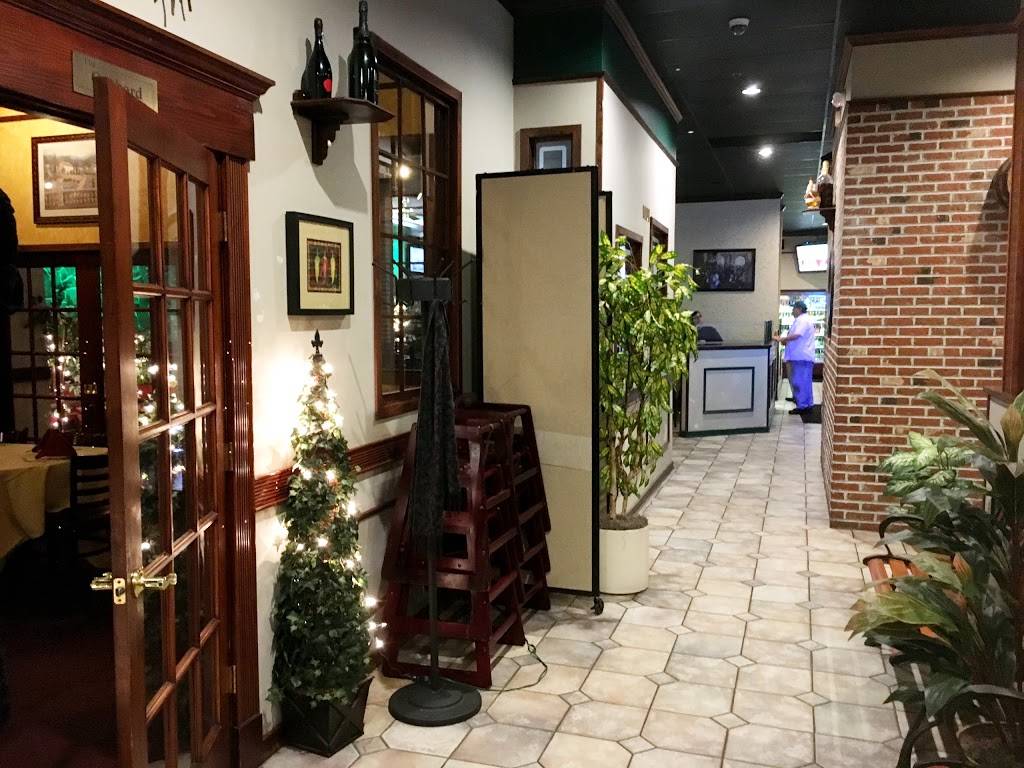 Peppers Italian Restaurant & Bar | restaurant | 175 Town Center Rd, King of Prussia, PA 19406, USA | 6102652416 OR +1 610-265-2416