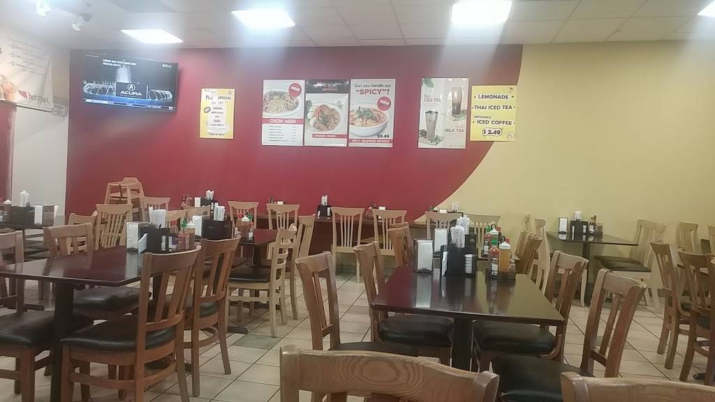 Hot Bowl Noodle | restaurant | 3180 East Imperial Highway #C, Lynwood, CA 90262, USA | 3106391533 OR +1 310-639-1533