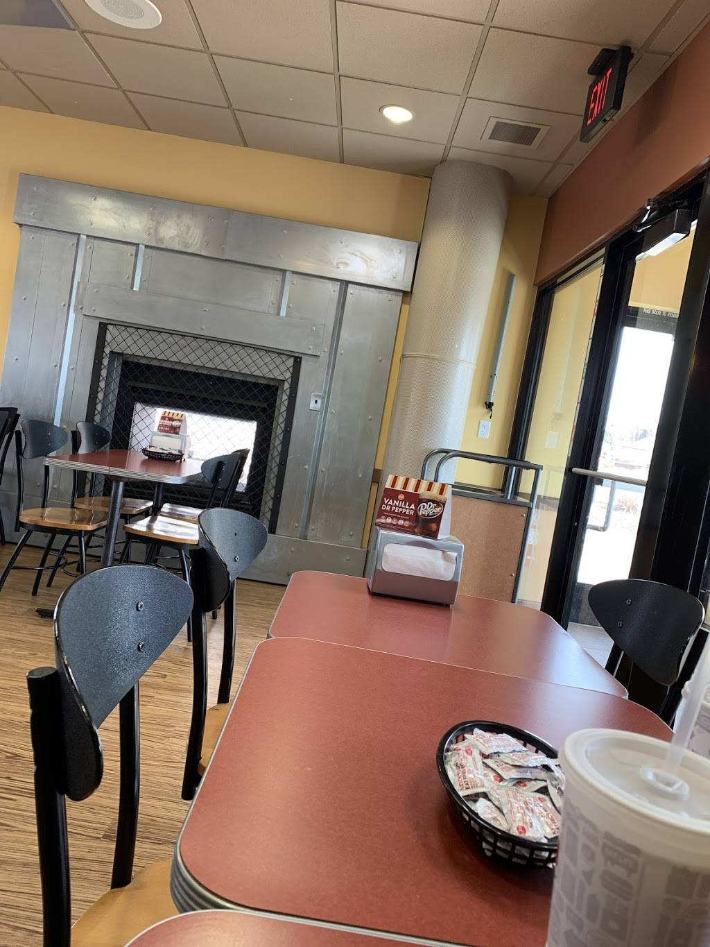 Jack in the Box | restaurant | 11179 S Pikes Peak Dr, Parker, CO 80138, USA | 3038401807 OR +1 303-840-1807