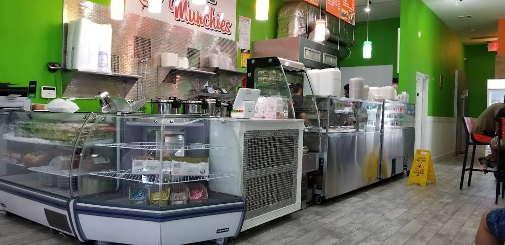 Halal Munchies | restaurant | 69-21 164th St, Fresh Meadows, NY 11365, USA | 7183800100 OR +1 718-380-0100