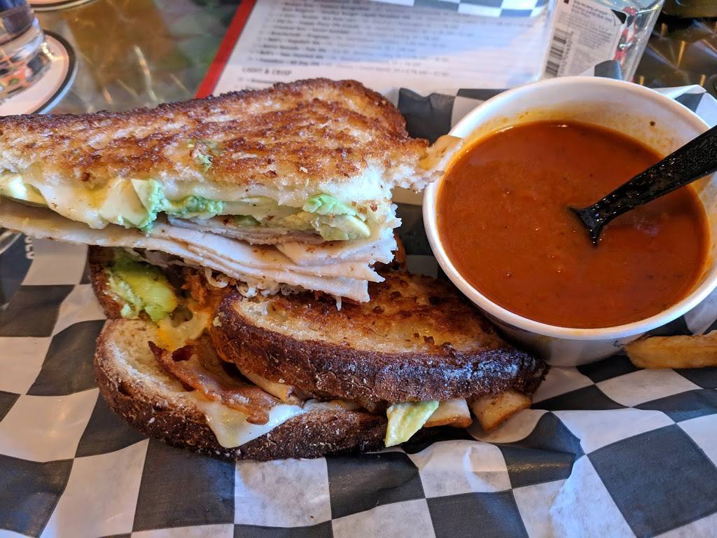 Hops N Shine | restaurant | 3410 Mt Vernon Ave, Alexandria, VA 22305, USA | 7035661509 OR +1 703-566-1509