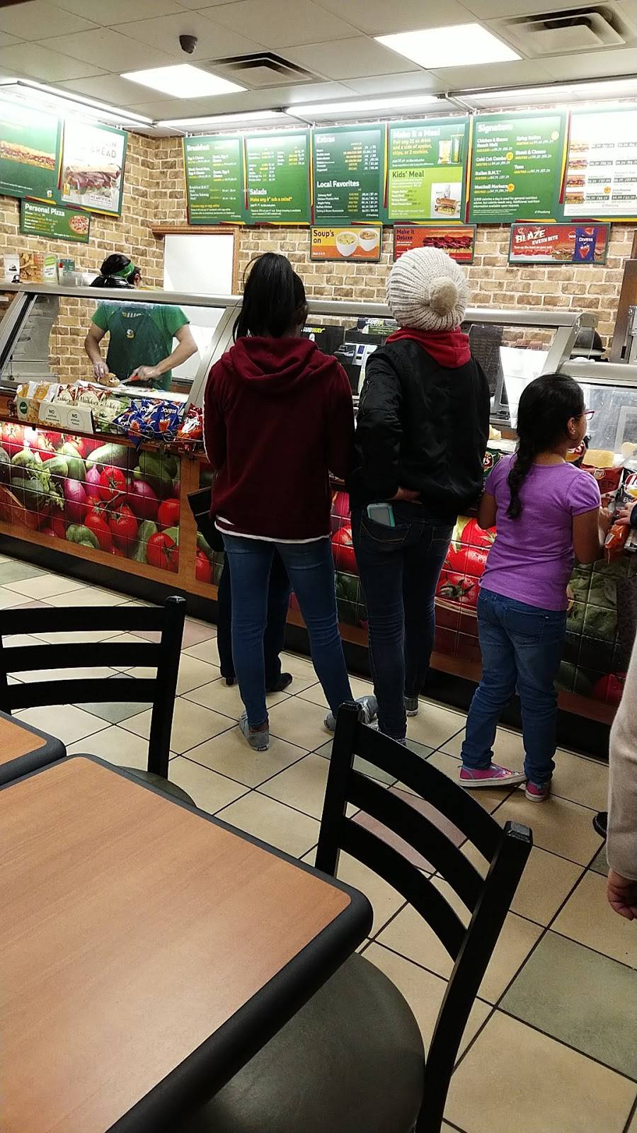 Subway | restaurant | 405 S 8th St, Rogers, AR 72756, USA | 4796338834 OR +1 479-633-8834