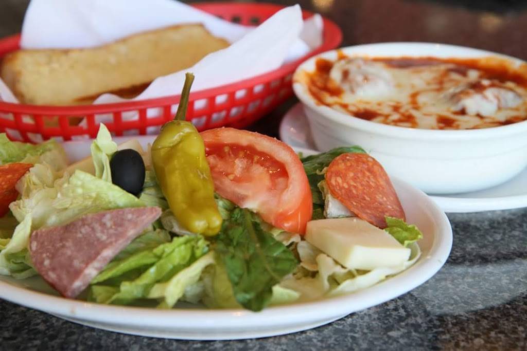 Barbieres Italian Inn South Milwaukee | restaurant | 1021 Milwaukee Ave, South Milwaukee, WI 53172, USA | 4147641234 OR +1 414-764-1234