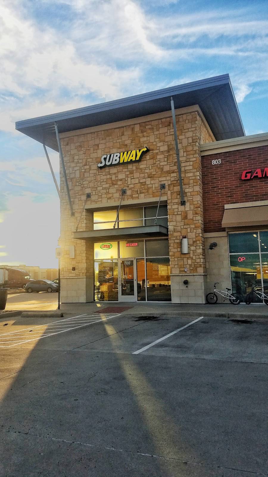 Subway Restaurants | restaurant | Woodbridge Centre, 803 Woodbridge Pkwy Suite 700, Shop B, Wylie, TX 75098, USA | 9724425104 OR +1 972-442-5104
